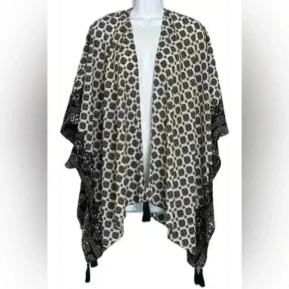 Kimono Open Front (66) - Picture 1 of 6